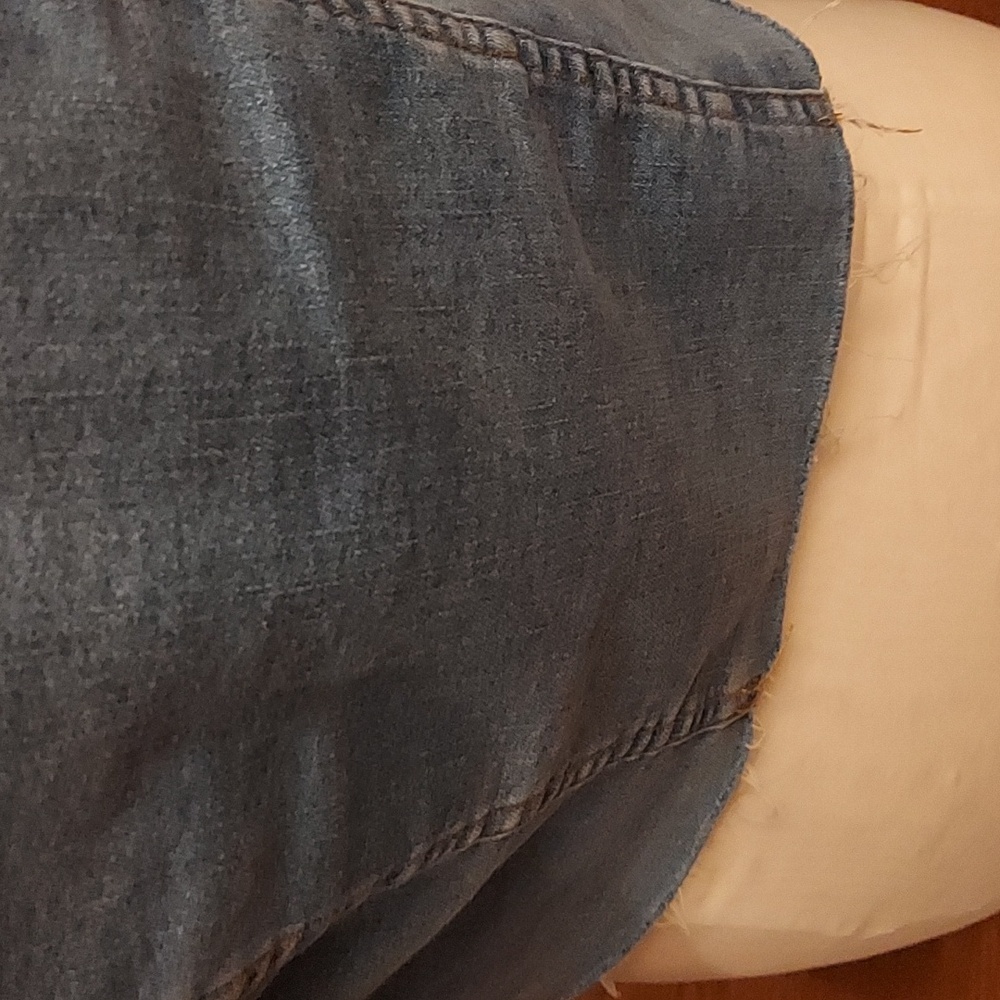 Cropped Denim Jacket - Picture 7 of 8